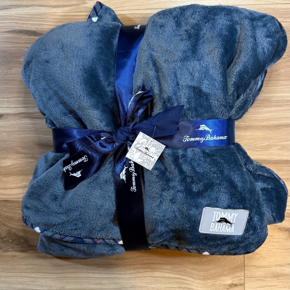 Tommy Bahama Throw Blanket Navy Plush 50x60 NWT